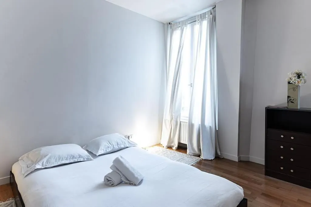 Duplex - Porte De Versailles- -4pax * Paryż